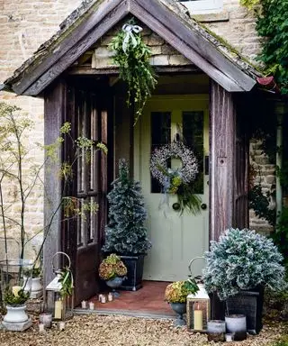 Venkovní vánoční dekorace nápady veranda