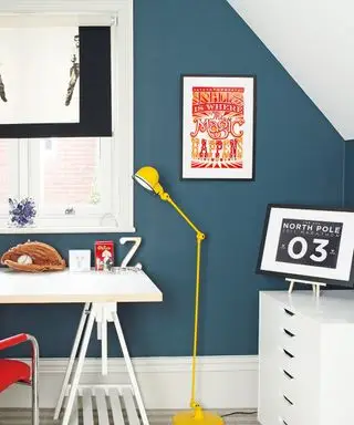 Bureau à domicile dans un grenier