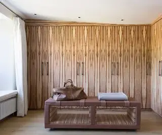 Omkledningsrom ideer skap og benk Pippa Paton