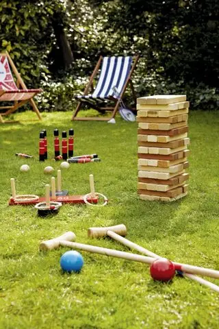 크로케를 이용한 뒷마당 파티