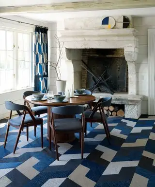 Tendance moquette avec moquette à carreaux à motifs