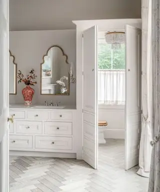 화장실이 딸린 Jack and Jill 욕실