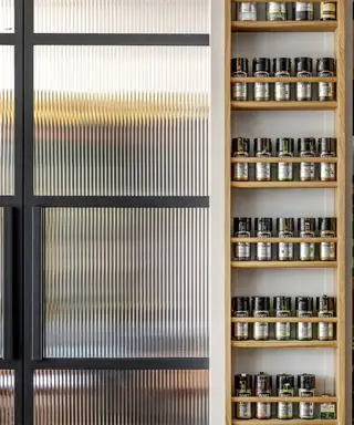 주방 벽 수납 아이디어 – 벽을 더 튼튼하게 만드는 10가지 스타일리시한 방법