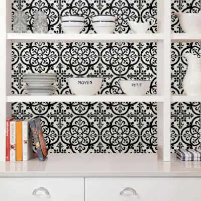 껍질을 벗기고 붙은 타일을 제거하는 방법 – 빠른 새로 고침을 위한 쉬운 단계