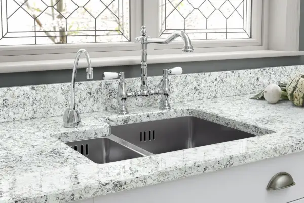 Comment nettoyer un évier en acier inoxydable – 5 étapes pour un éclat sans traces