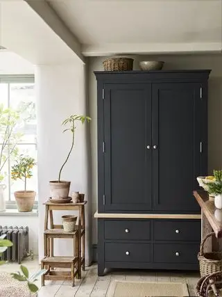 Holzkohle-Speisekammer