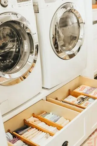 domácí třídění prádla podstavec se zásuvkami