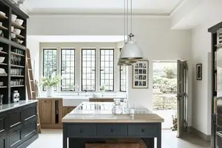 Idées de cuisine en noir et blanc – 10 merveilleuses cuisines monochromes