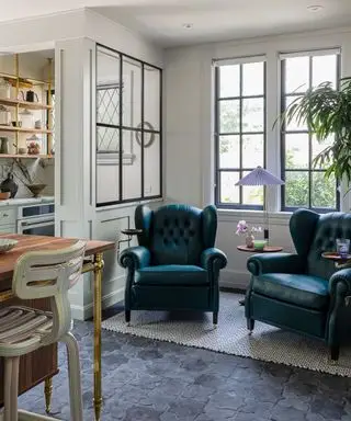 area salotto della cucina protetta