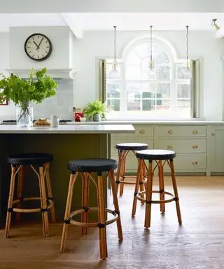 Trendy interiérového dizajnu 2022 dvojfarebná paleta farieb