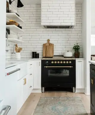 Aké sú najlepšie štýly skriniek pre malé kuchyne? Kuchynskí dizajnéri ponúkajú to najlepšie