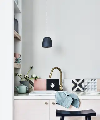 רעיונות למטבח מודרני עם אי סטייטמנט