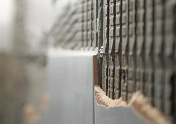 Ako odstrániť obklady – v piatich jednoduchých krokoch