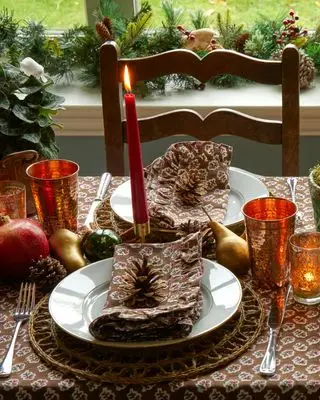 テーブルプレイスの設定で使用される松ぼっくり