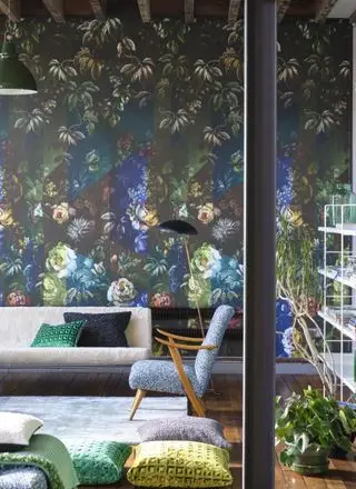 10 trików, których używają projektanci wnętrz, aby sufity w salonie wyglądały na wyższe