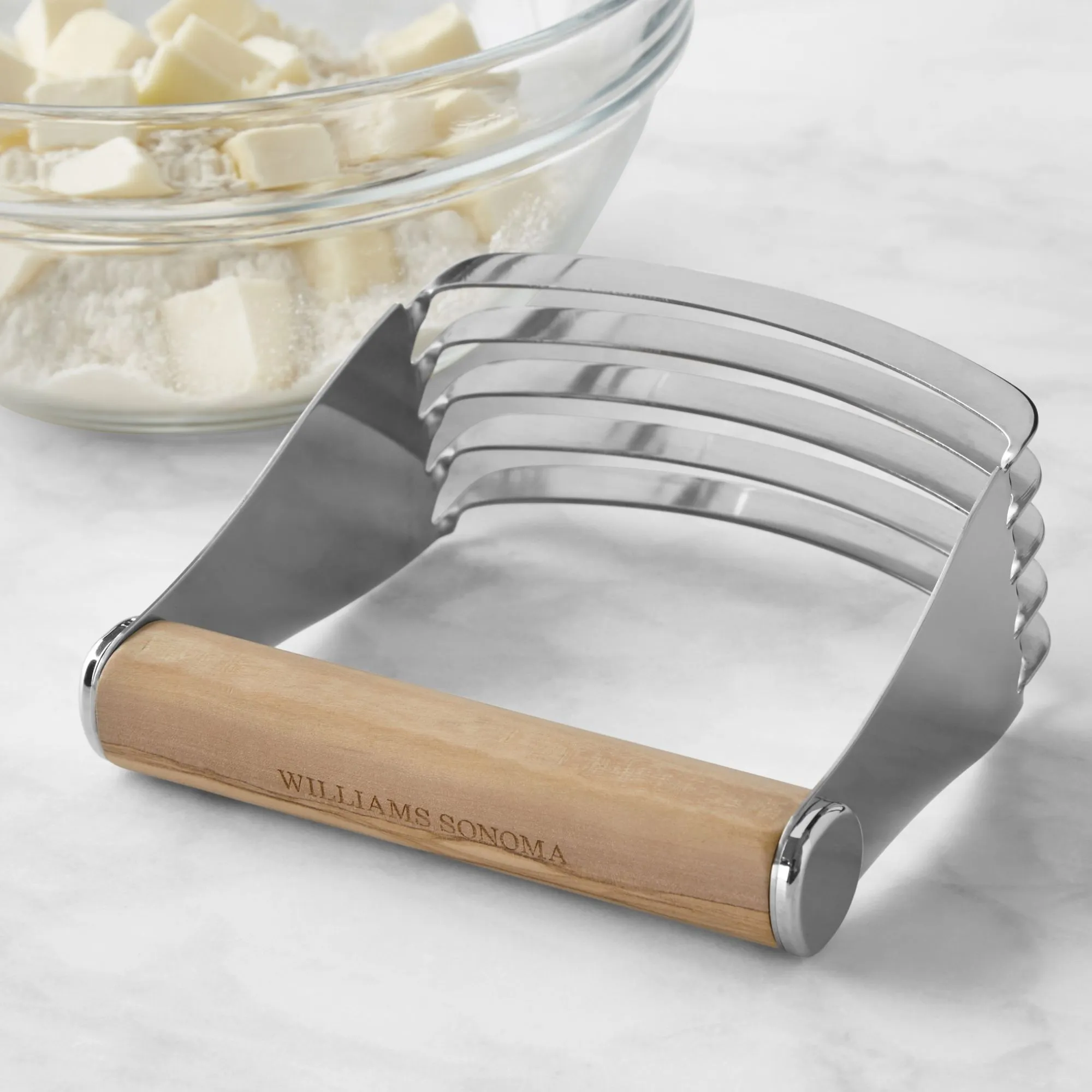 목재 손잡이가있는은 페스트리 블렌더' loading='lazy' title=