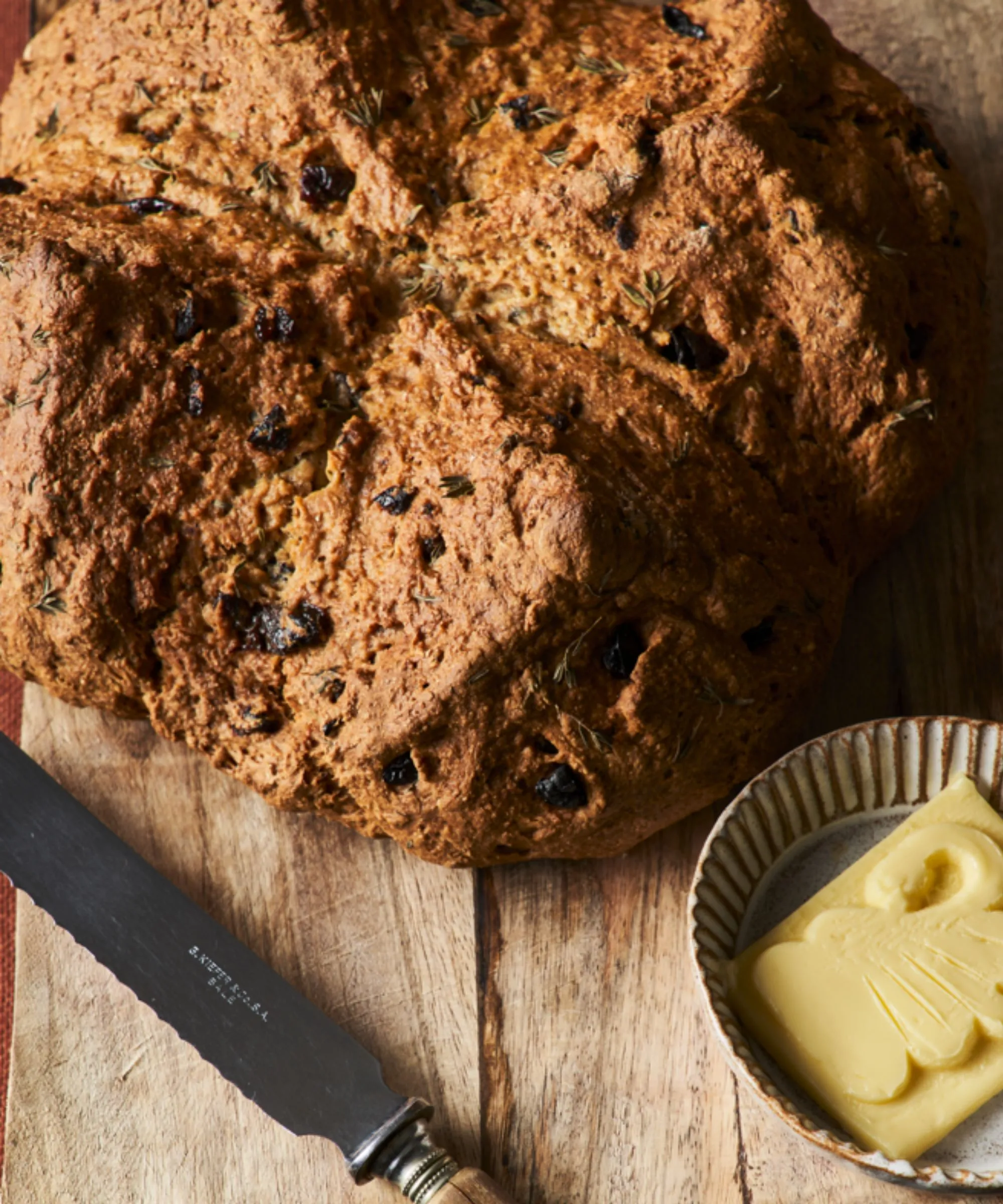 이번 겨울에 겨울잠을 자고 싶으신가요? 빵 만들기는 완벽하고 아늑한 의식입니다. 시작하는 데 필요한 모든 것이 여기에 있습니다.
