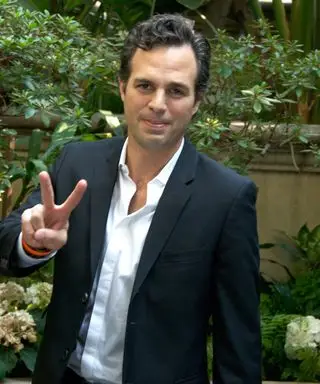 Zaujímavé umelecké dielo, ktoré má Mark Ruffalo na svojej prednej verande – od ikonického amerického sochára