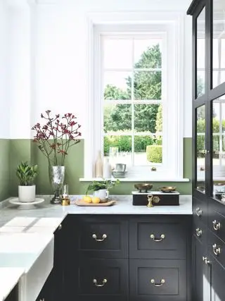 bloc de couleur, crédence peinte en vert