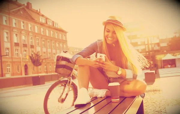 101 Inspirativní Červencové citace pro pozitivní, šťastné a krásné léto