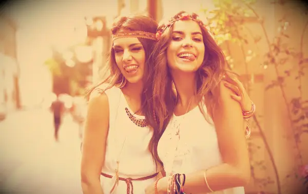 101 Valentinsdag citater for venner for at hjælpe dig med at fortælle dem, hvor meget de mener