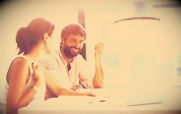 52 Veselé pracovné citáty, ktoré vás rozosmievajú a pomôže vám uvoľniť stres