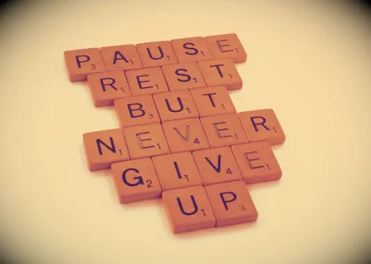 Cytaty spójności: 80 potężnych powiedzeń o najbardziej niedocenianym nawyku sukcesu