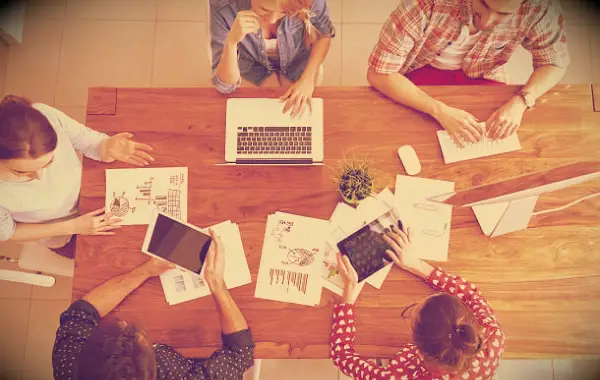 101 Citas de trabajo en equipo inspiradoras para darle a su equipo un impulso de motivación