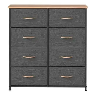 흰색 배경의 월마트 YITAHOME 옷장.