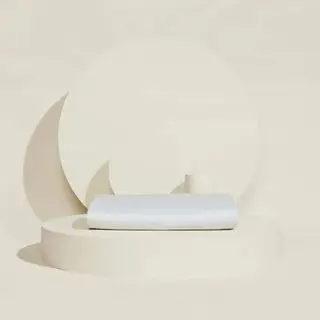 Coprimaterasso Core su sfondo beige.