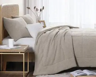 Taie d'oreiller ou taie décorative – quelle est la différence et de quoi avez-vous besoin ?