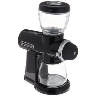 Un broyeur à bavures KitchenAid noir sur fond blanc