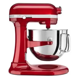 KitchenAid Pro Line Série 7 Qt. Batteur sur socle sur fond rouge.