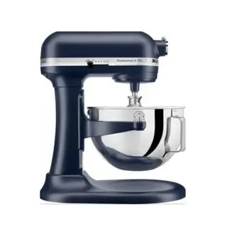 KitchenAid Professionnel Plus 5 Qt. Batteur sur socle à bol relevable sur fond blanc.