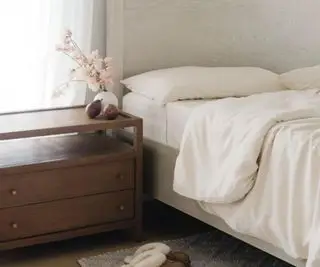 Accogliente copripiumino in bambù Earth su un letto.