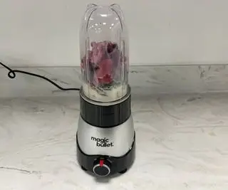 Magic Bullet Kitchen Express 스무디 만들기