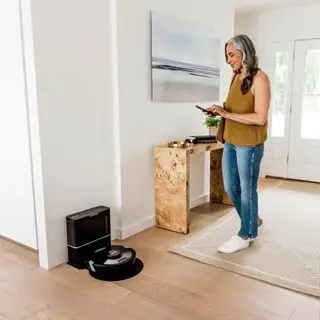 Robot aspirateur et vadrouille Shark AI Ultra 2 en 1 avec nettoyage sonique