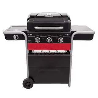Un grill Charbroil Gas2Coal sur fond blanc