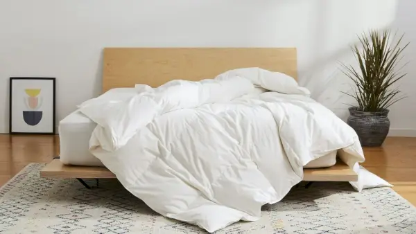 Brooklinen Down Comforter bych doporučil (téměř) komukoli – zde je návod, jak dopadla recenze této lehké vrstvy