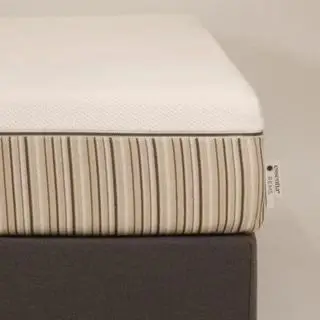 Types de matelas dans l'image de style de vie de la chambre dans une chambre moderne