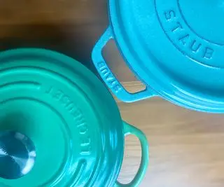 Obrázek testování Le Creuset vs Staub doma