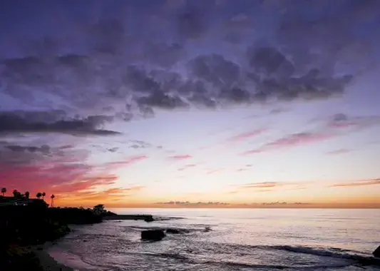 Herausforderung der gefühlvollen Einfachheit: Legen Sie Ihre Hände auf Ihr Herz