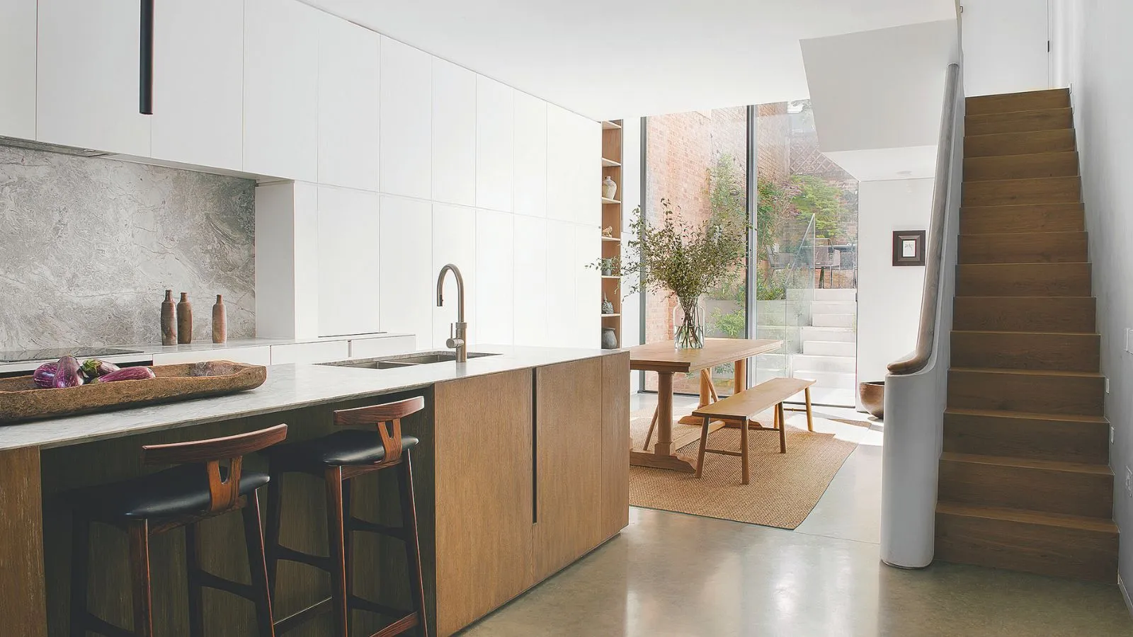 Eksperci ostrzegają, że brak czyszczenia tej paskudnej części lodówki codziennie „przenosi oleje, brud i bakterie” w całym domu podczas sezonu hostingowego