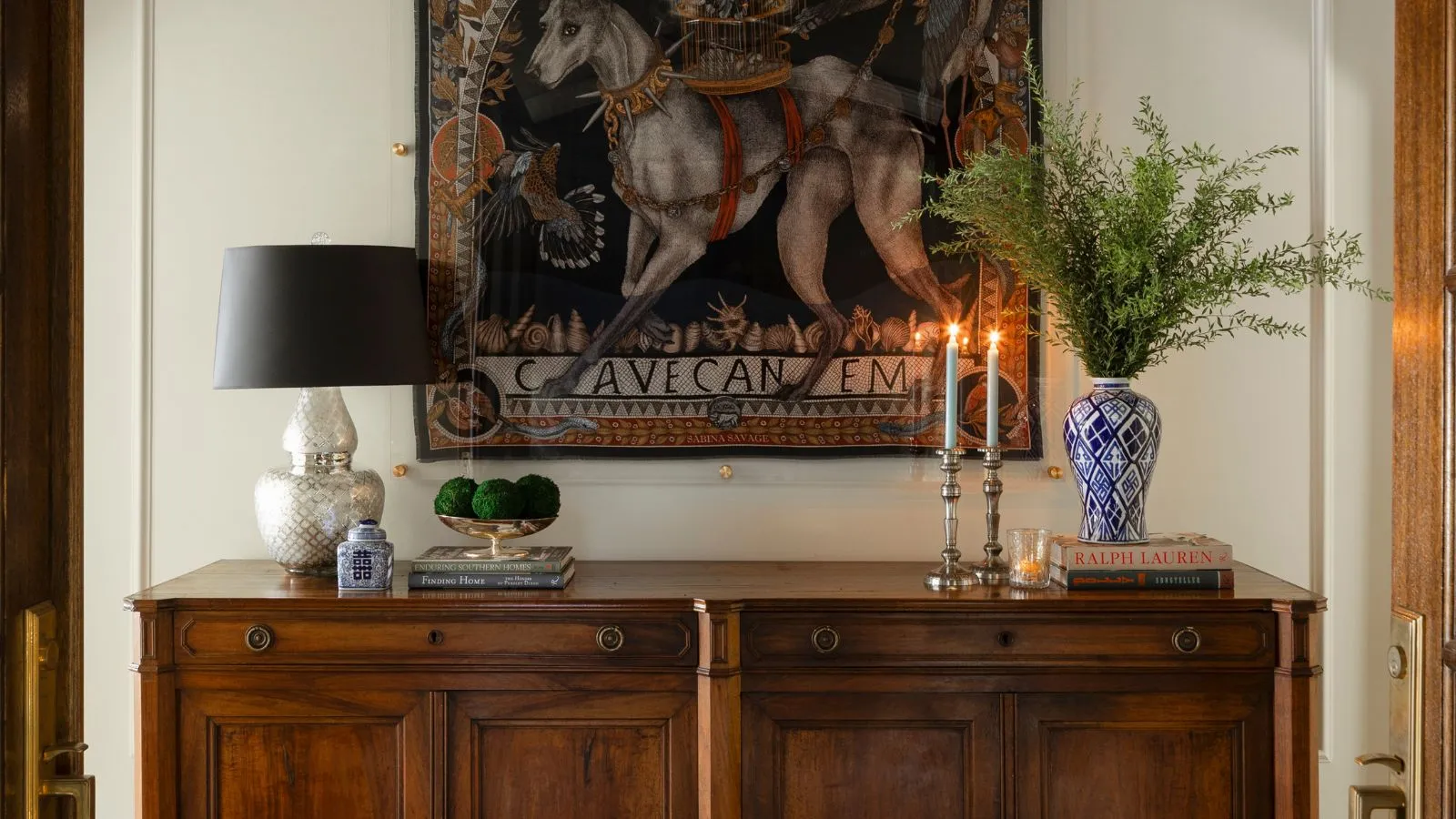 Poprosiłem 5 organizatorów o najlepszy zakup magazynu, aby zapewnić więcej miejsca na zimowe płaszcze w przedpokoju – powiedzieli mi, że nie mogą bez tego żyć