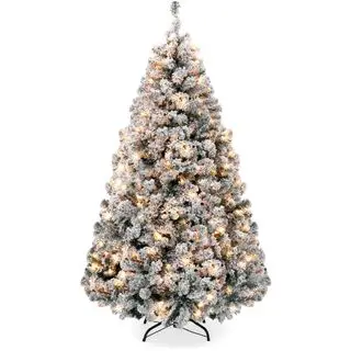 La scelta migliore albero di Natale pre-illuminato su uno sfondo bianco.