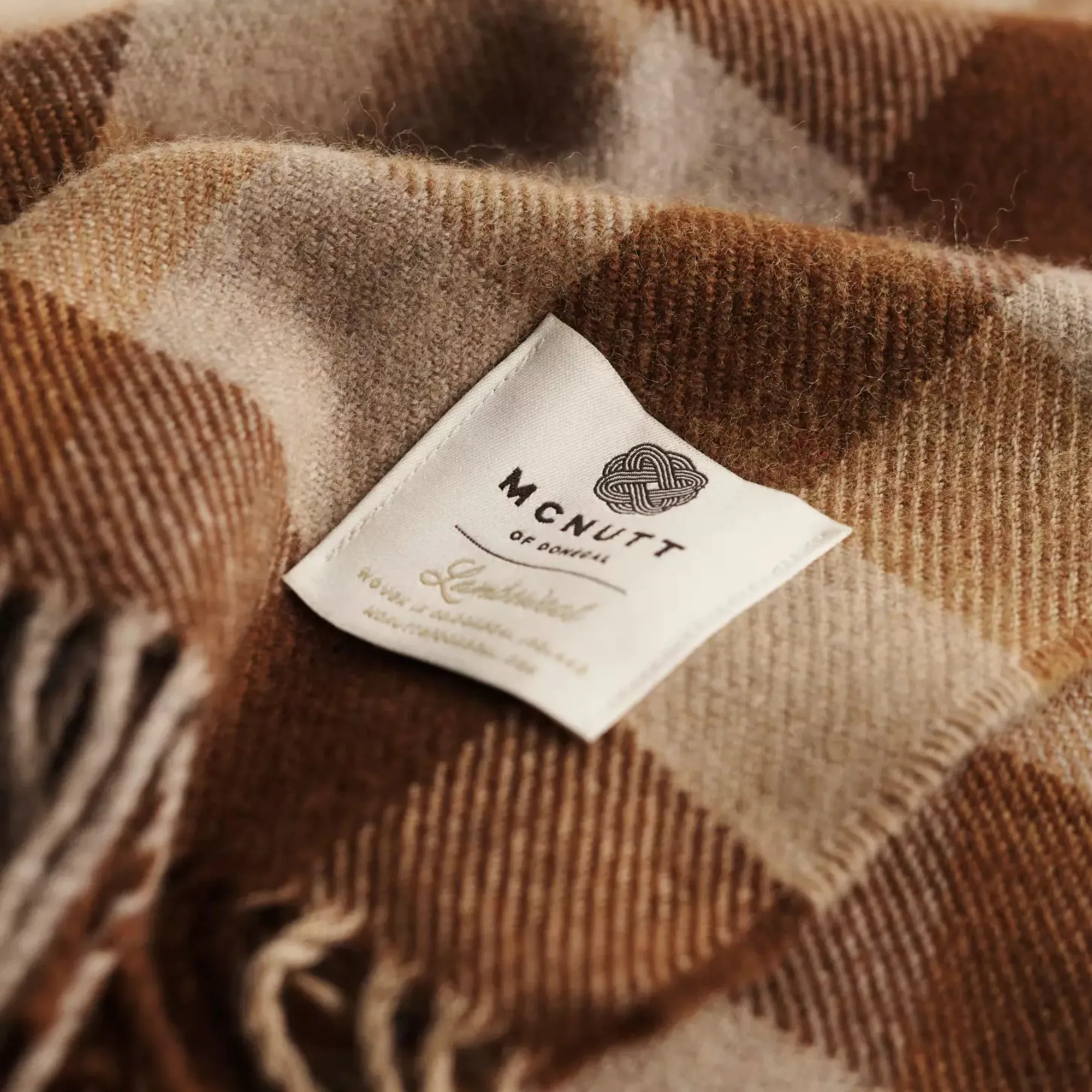 Plaid brunt tæppe' loading='lazy' title=