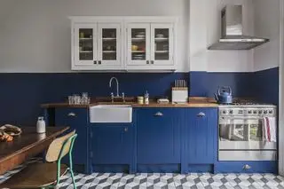 ツートンカラーのキッチン