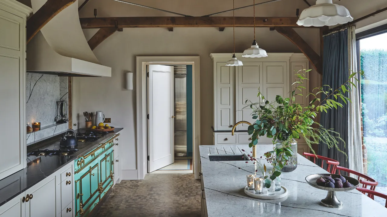 7 Möglichkeiten, hinter und unter Betten zu reinigen, ohne sie zu bewegen – sparen Sie stundenlange Knochenarbeit und erfrischen Sie Ihren Raum ganz einfach für das neue Jahr