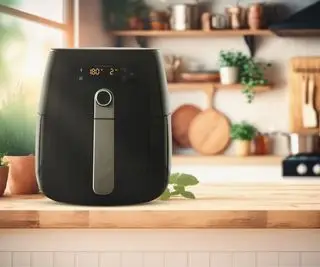 7 signes indiquant qu'il est temps de remplacer votre friteuse à air, selon les experts