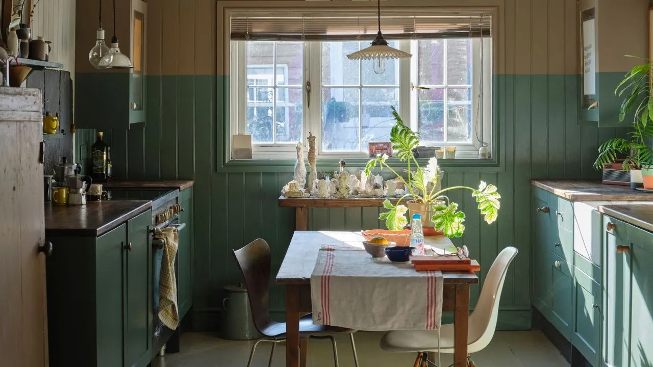 Cansado de gavetas presas e balcões bagunçados? Este suporte de utensílio Joseph Joseph minimalista de $ 41 corrige ambos